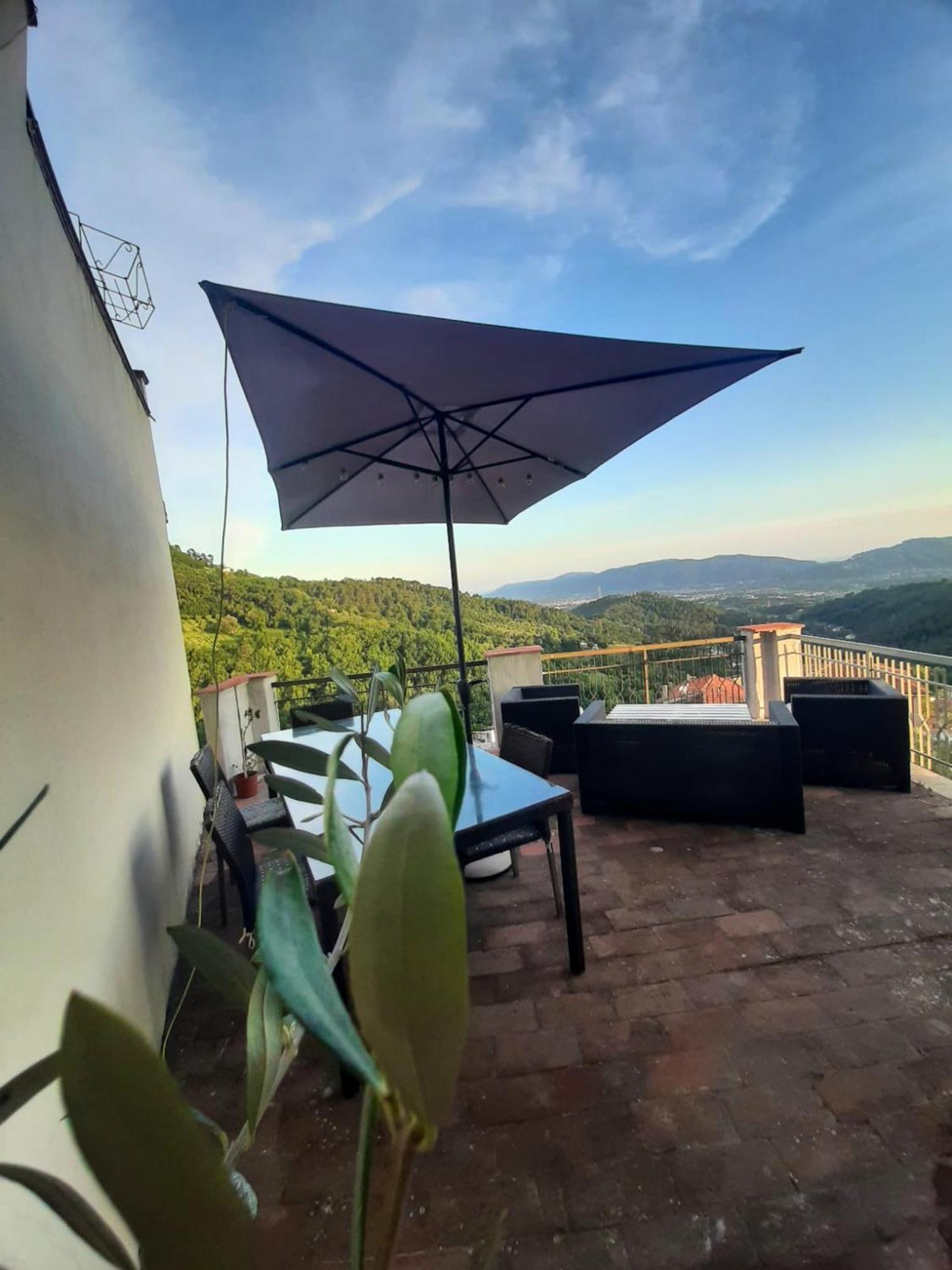 Comfortable Apartment With Sea View In Falcinello Bagian luar foto