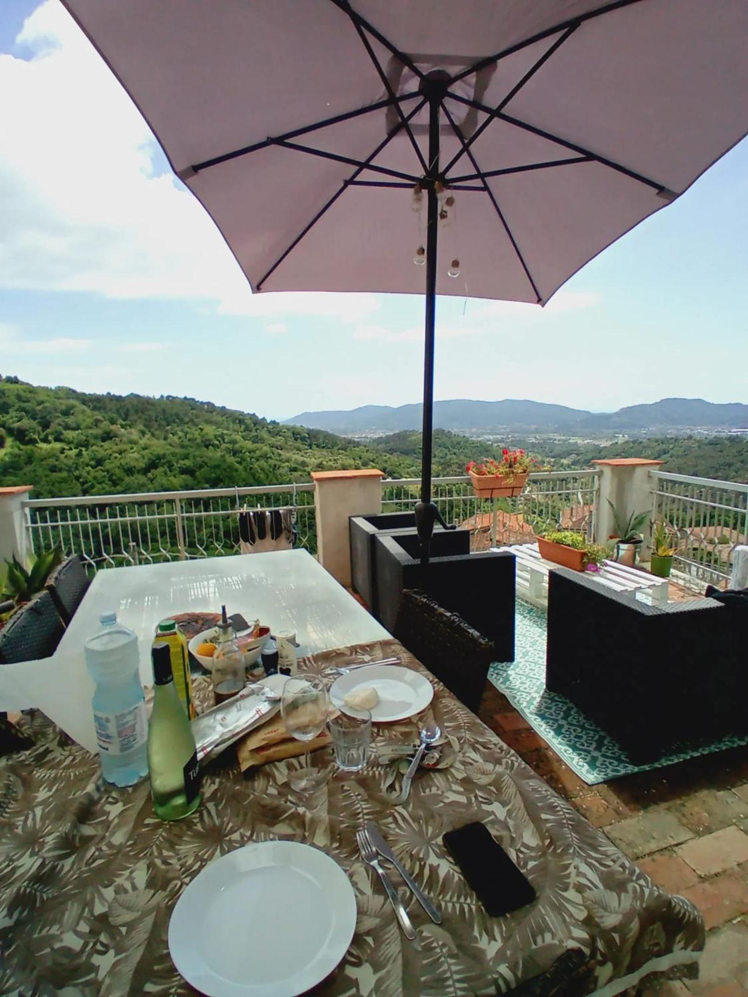 Comfortable Apartment With Sea View In Falcinello Bagian luar foto