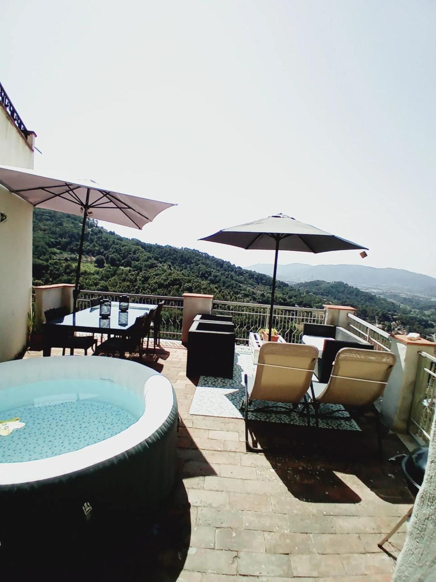 Comfortable Apartment With Sea View In Falcinello Bagian luar foto