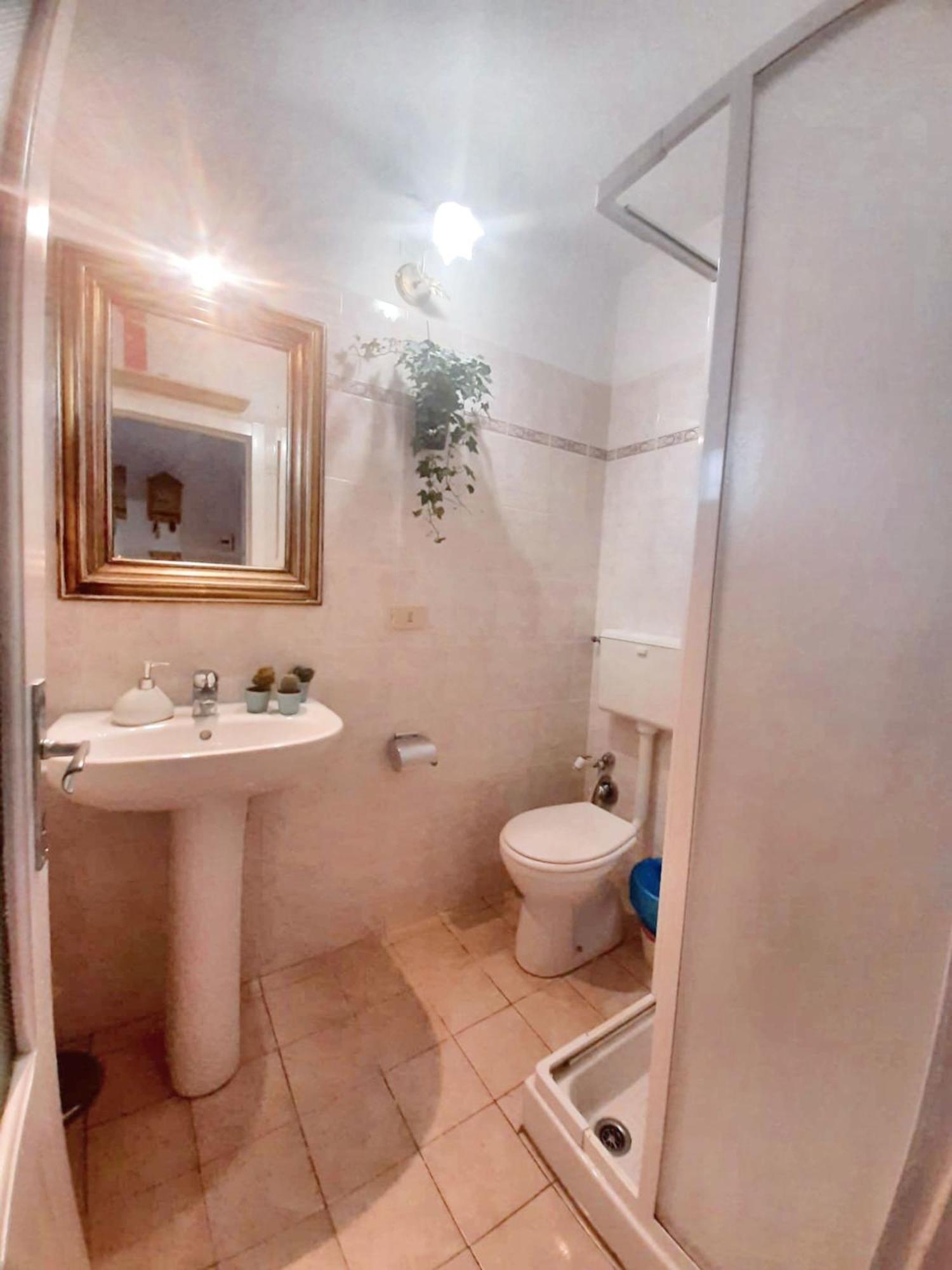 Comfortable Apartment With Sea View In Falcinello Bagian luar foto